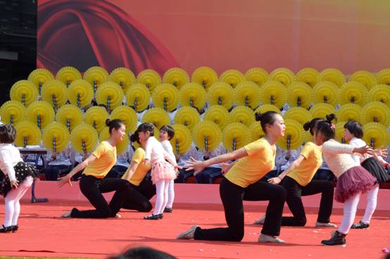 铁路学校学费一般多少（铁路学校学费一般多少呢）