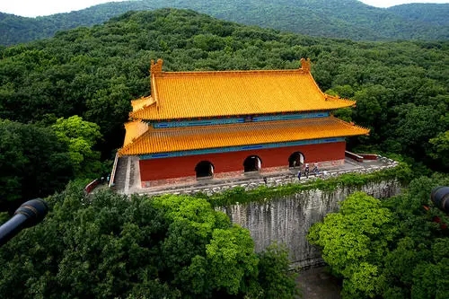 朱元璋的陵墓（明孝陵在哪里 为什么没人敢盗）
